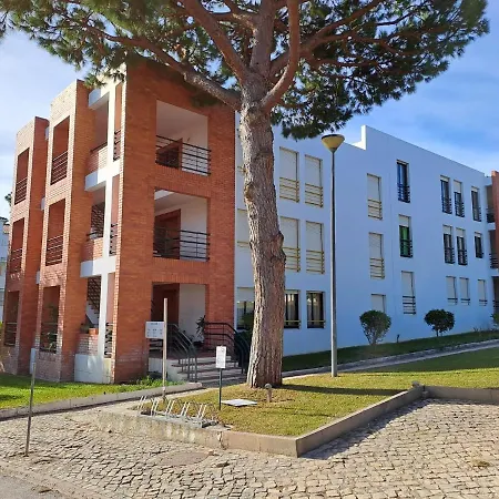 Acoteias - 3 Bedrooms Near Falesia Beach Apartment