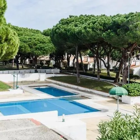 Apartment Acoteias - 3 Bedrooms Near Falesia Beach *