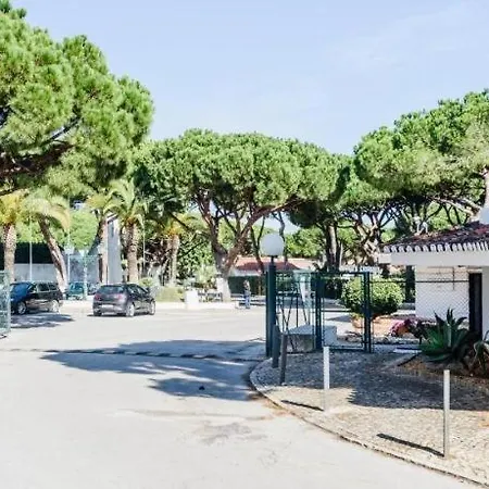 Acoteias - 3 Bedrooms Near Falesia Beach Apartment